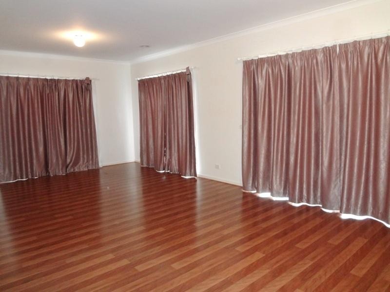 17 Yumbarra Parade, Wollert VIC 3750