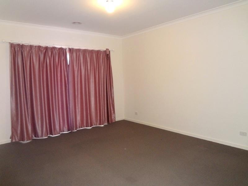 17 Yumbarra Parade, Wollert VIC 3750