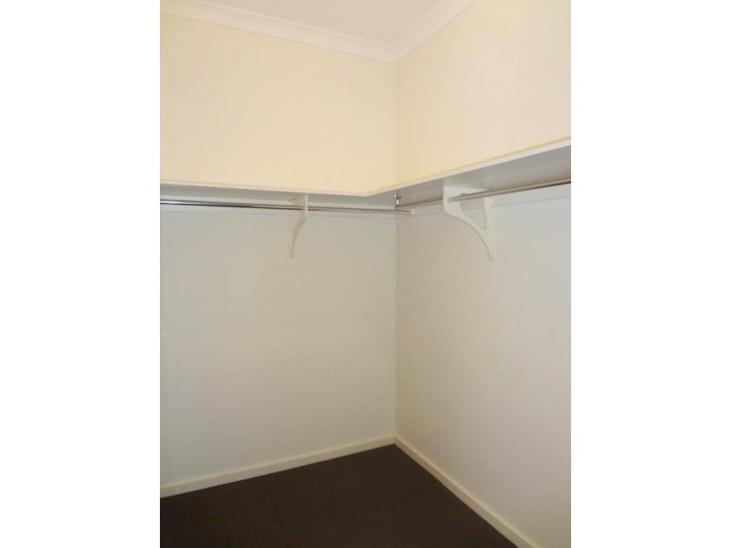 17 Yumbarra Parade, Wollert VIC 3750