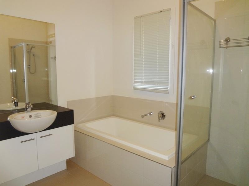 17 Yumbarra Parade, Wollert VIC 3750