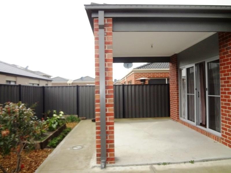 17 Yumbarra Parade, Wollert VIC 3750
