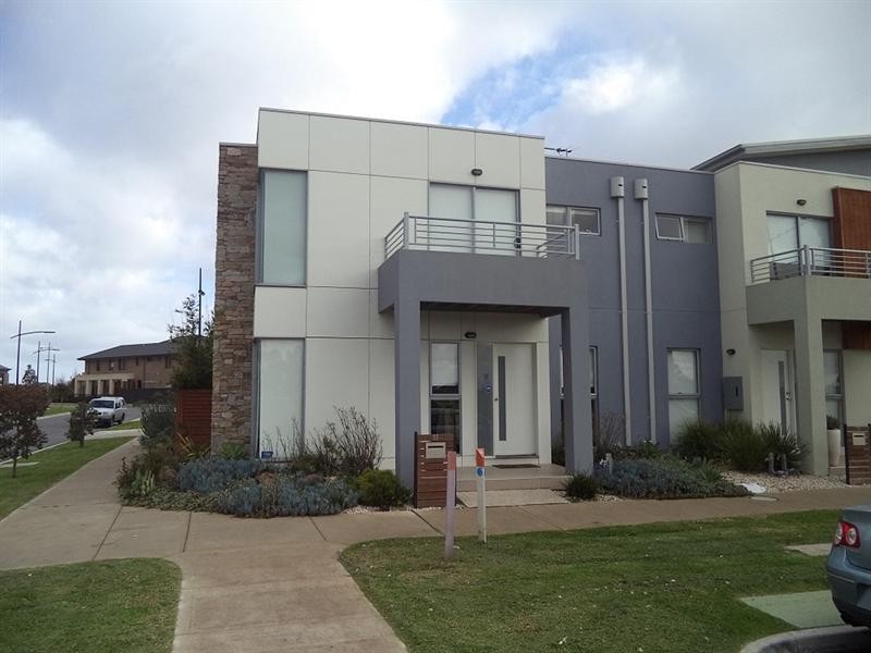 11 Champions Parade, Wollert VIC 3750