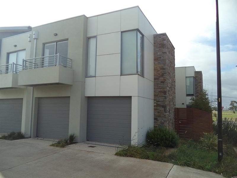 11 Champions Parade, Wollert VIC 3750