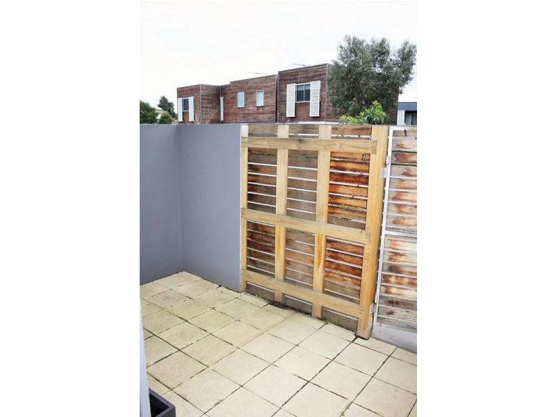 4 Poinsettia Court, Bundoora VIC 3083