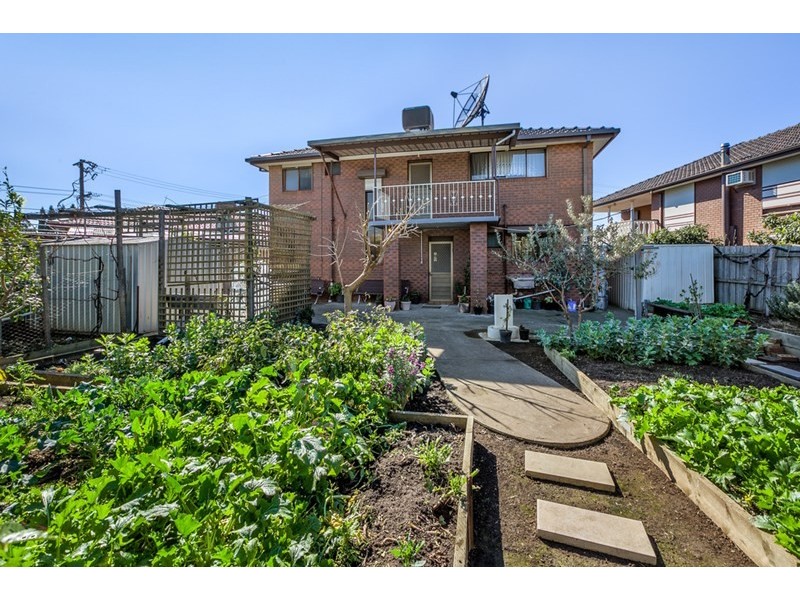 21 Stonehaven Drive, Thomastown VIC 3074