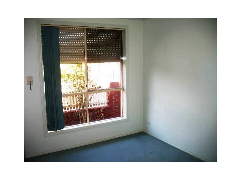 73 Powell Street (Regent), Reservoir VIC 3073