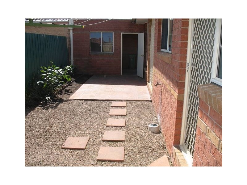 73 Powell Street (Regent), Reservoir VIC 3073