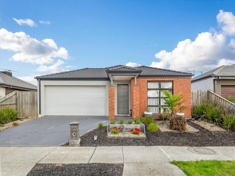 8 Escape Drive, Doreen VIC 3754