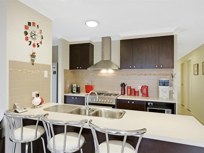 8 Escape Drive, Doreen VIC 3754