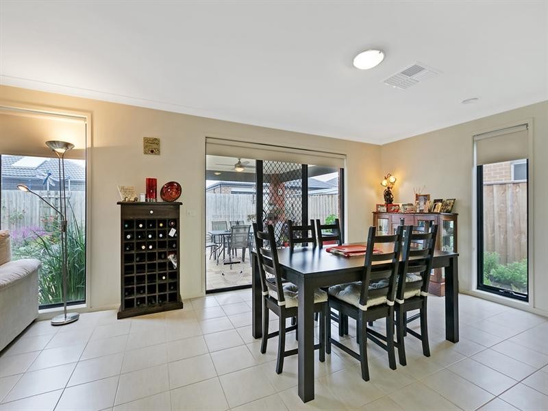 8 Escape Drive, Doreen VIC 3754