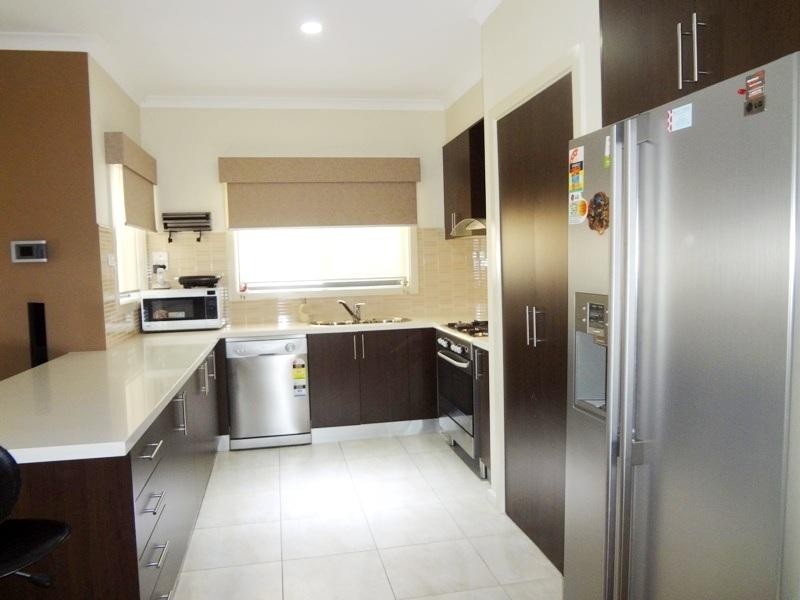 2/15 Bambury Court, Campbellfield VIC 3061