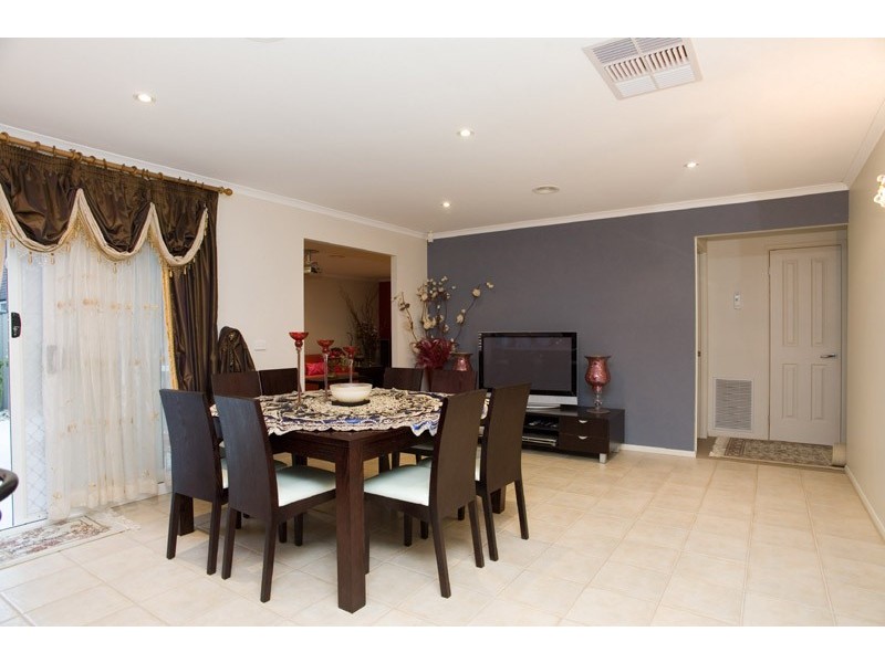 2 Rocky Court, Epping VIC 3076