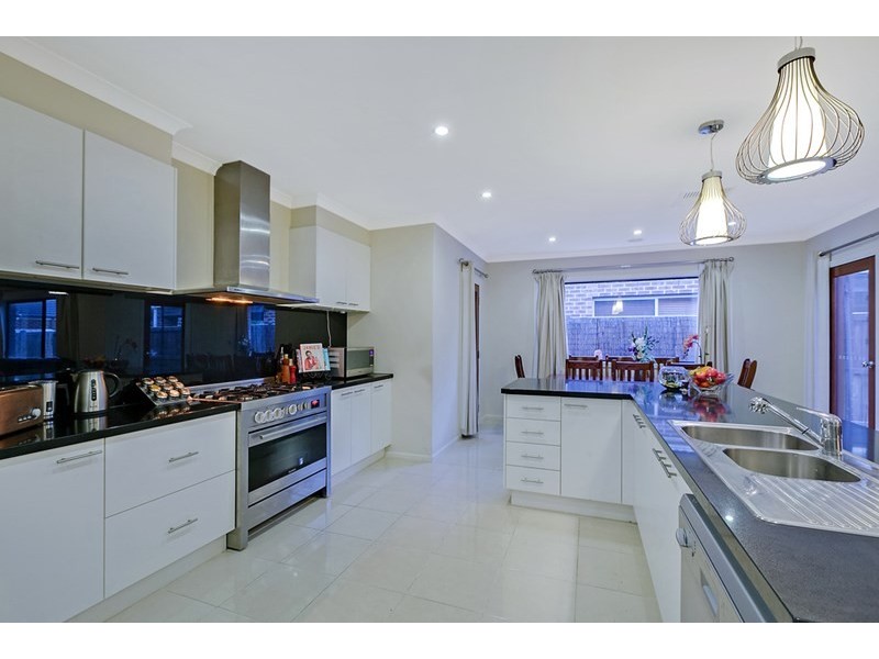 31 Suncroft Drive, Lalor VIC 3075