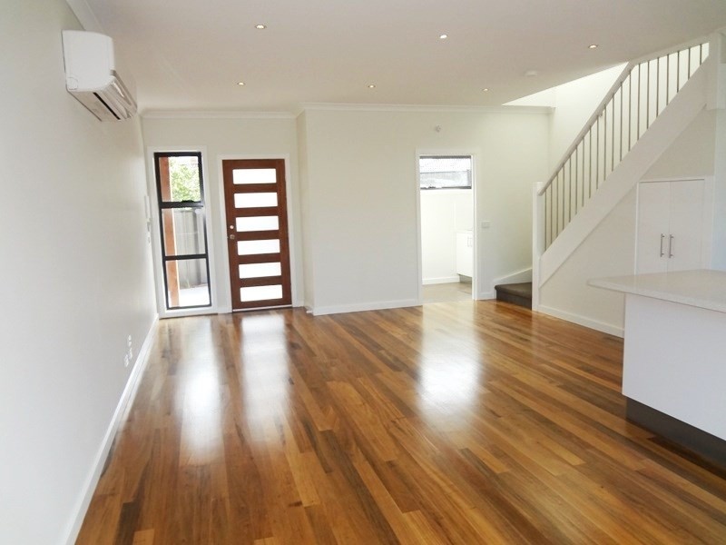 2/56 Richards Street, Lalor VIC 3075