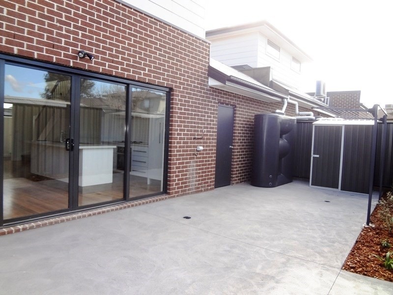 2/56 Richards Street, Lalor VIC 3075