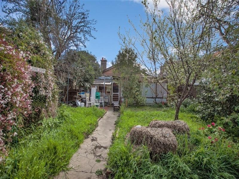 16 Aberdeen Grove, Northcote VIC 3070