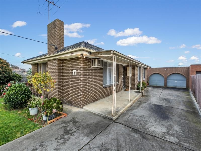 19 Kalara Close, Lalor VIC 3075