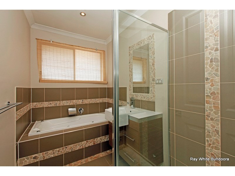 10 Kalara Close, Lalor VIC 3075