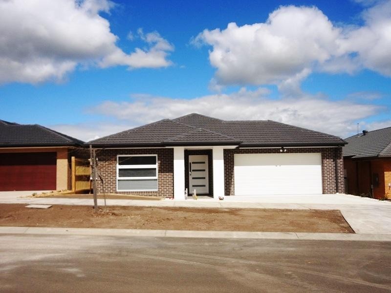 57 Golf Links Drive, Beveridge VIC 3753