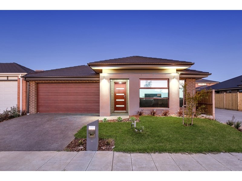 8 Mottled Avenue, Epping VIC 3076