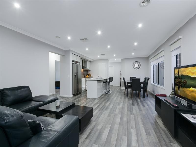 8 Mottled Avenue, Epping VIC 3076