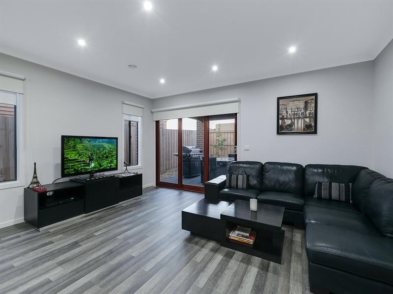 8 Mottled Avenue, Epping VIC 3076