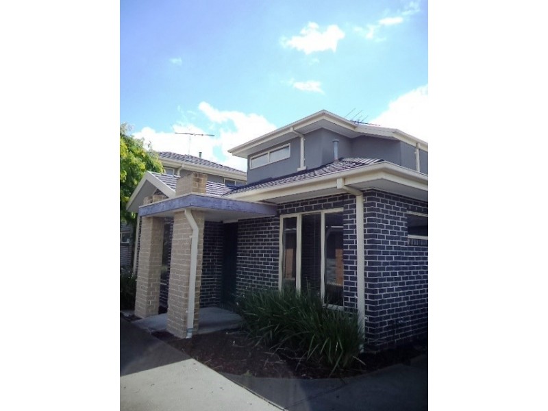 2/21 Purinuan Road, Reservoir VIC 3073