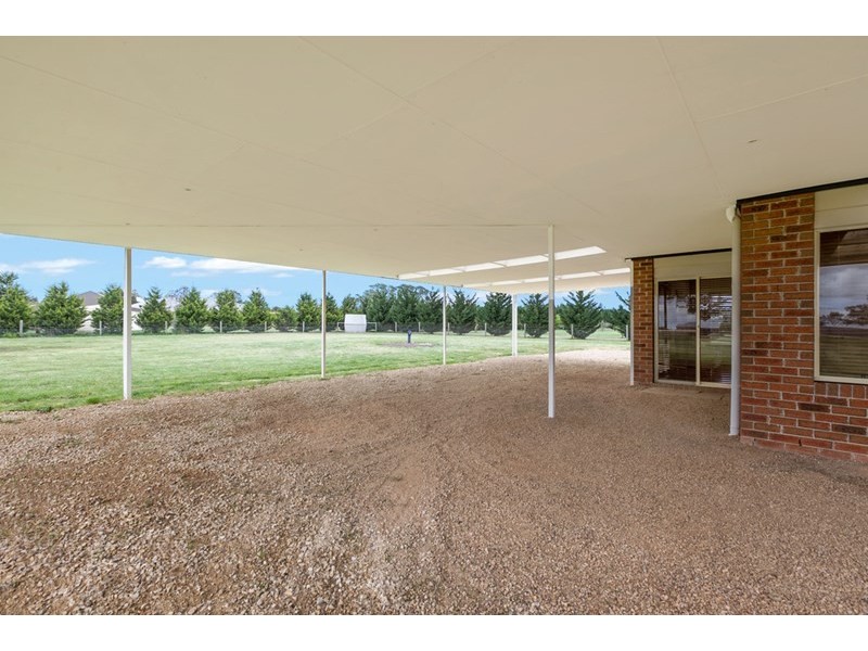 5 Jolly Lane, Mickleham VIC 3064