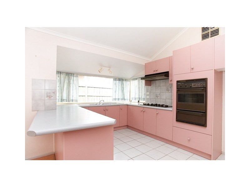 27 Charlotte Road, Mill Park VIC 3082