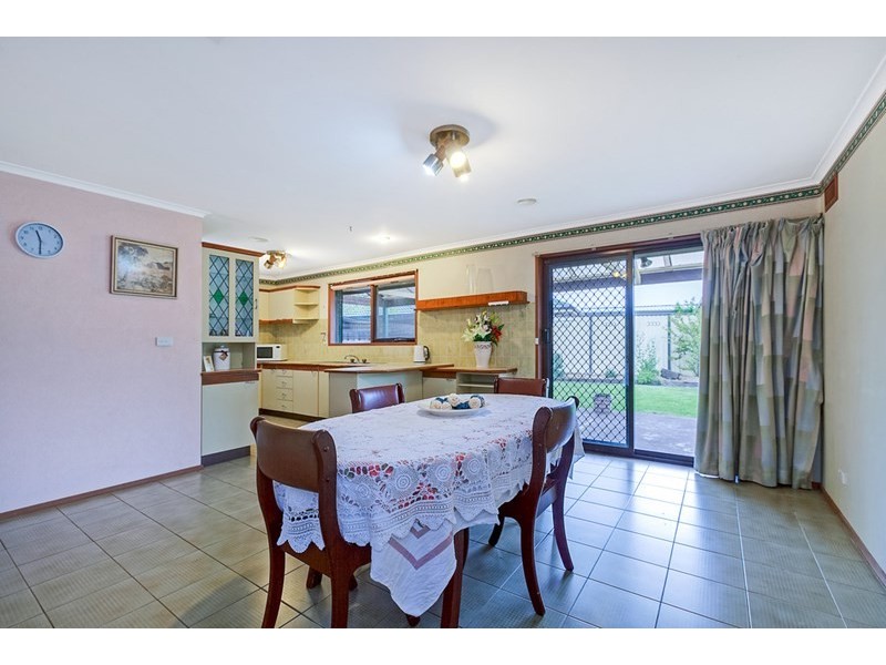 42 Carlisle Drive, Epping VIC 3076