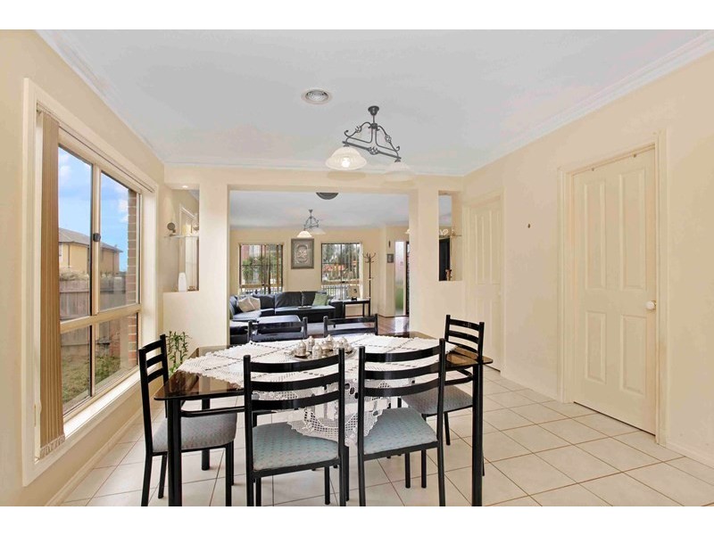 12 Trinity Way, South Morang VIC 3752