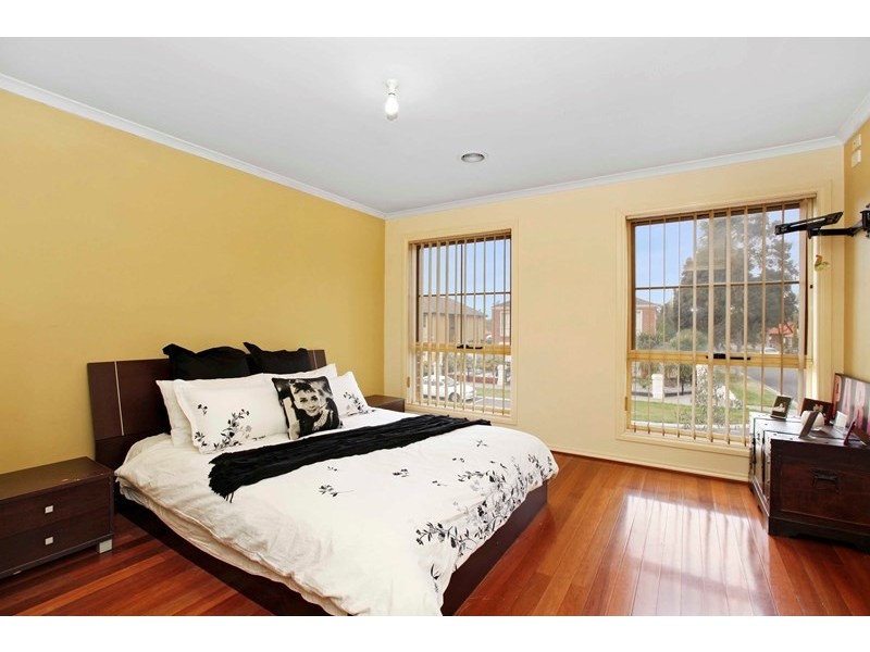 12 Trinity Way, South Morang VIC 3752