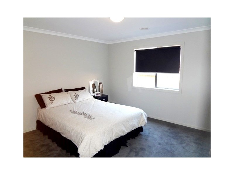 5 Dunraven Crescent, Doreen VIC 3754