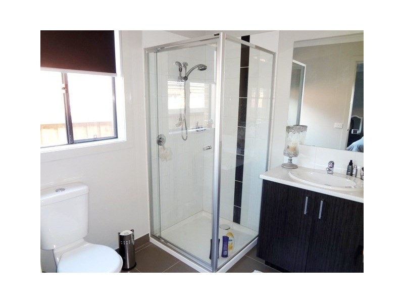 5 Dunraven Crescent, Doreen VIC 3754