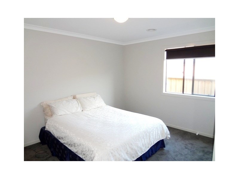 5 Dunraven Crescent, Doreen VIC 3754