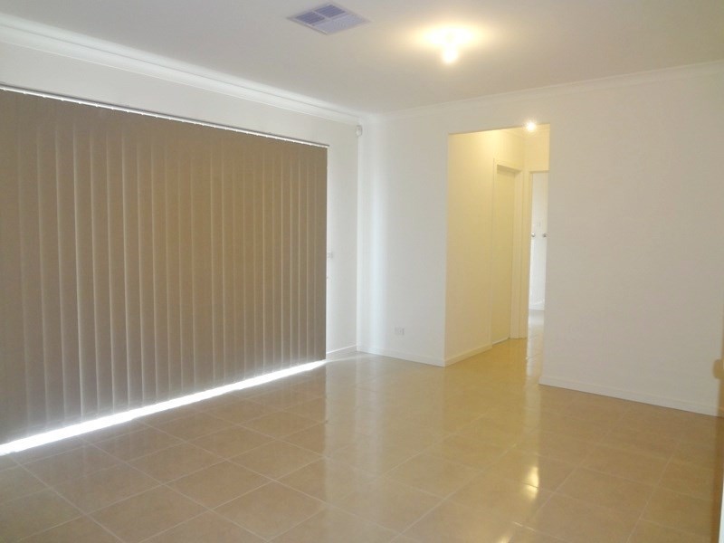 2/35 Lydgate Terrace, Epping VIC 3076