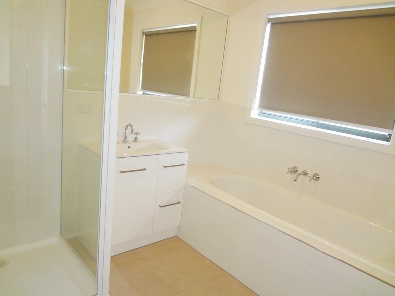 2/35 Lydgate Terrace, Epping VIC 3076