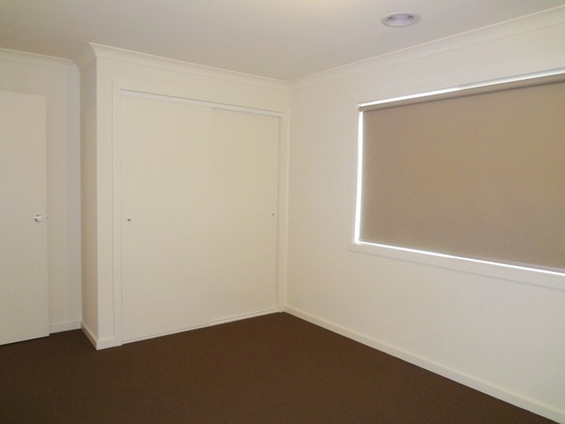 2/35 Lydgate Terrace, Epping VIC 3076