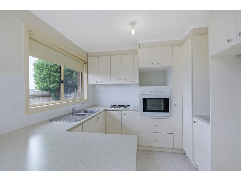 1/4 Bean Court, Mill Park VIC 3082