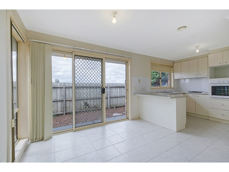 1/4 Bean Court, Mill Park VIC 3082