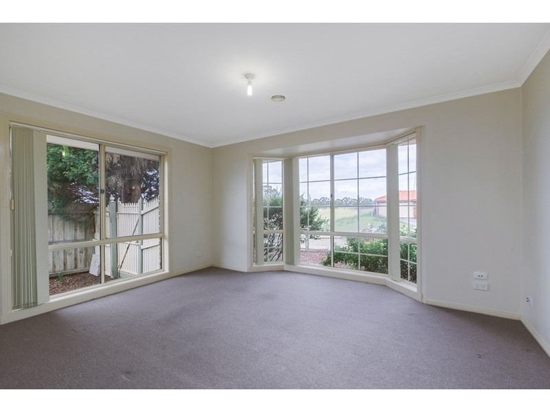 1/4 Bean Court, Mill Park VIC 3082