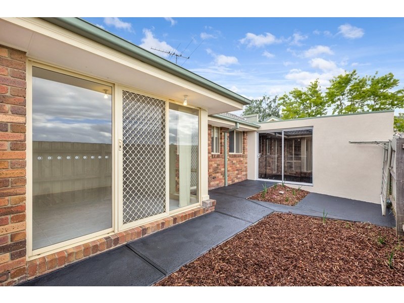 1/4 Bean Court, Mill Park VIC 3082