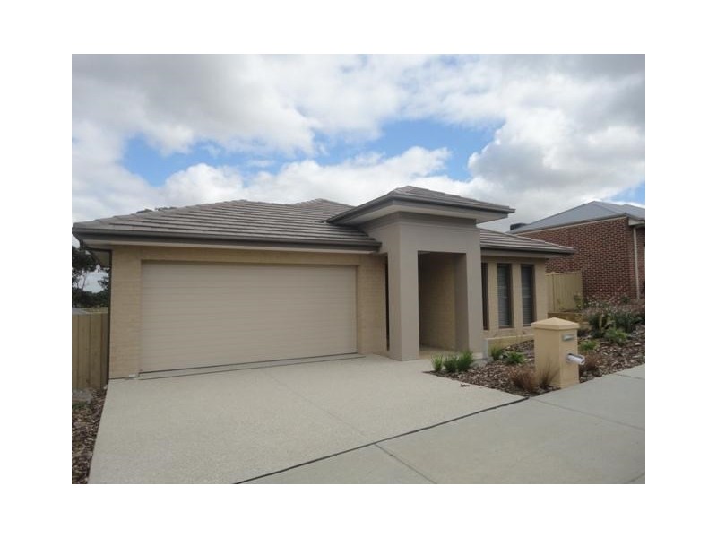 5 Bear Crescent, Doreen VIC 3754