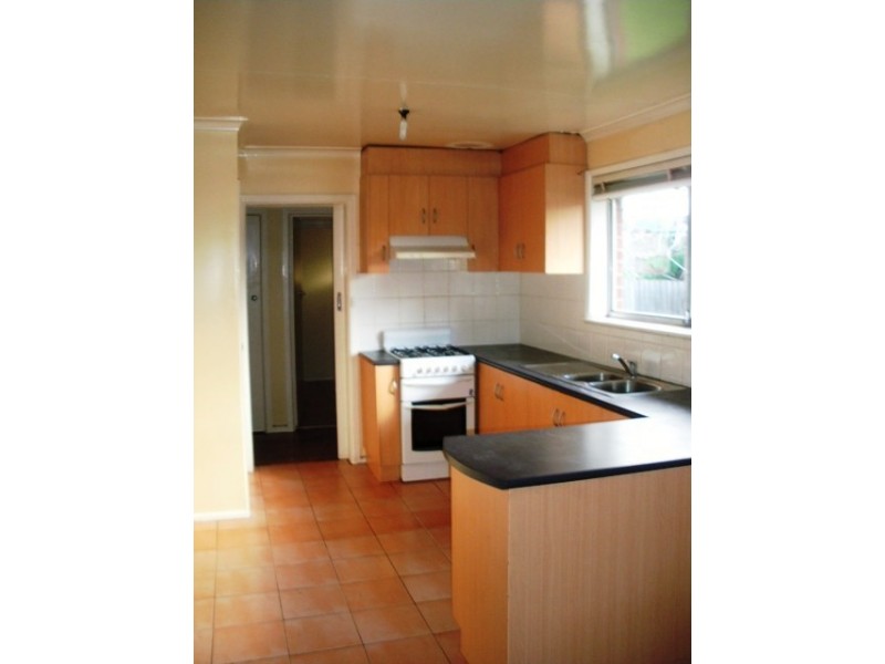 37 Talbot Avenue, Thomastown VIC 3074