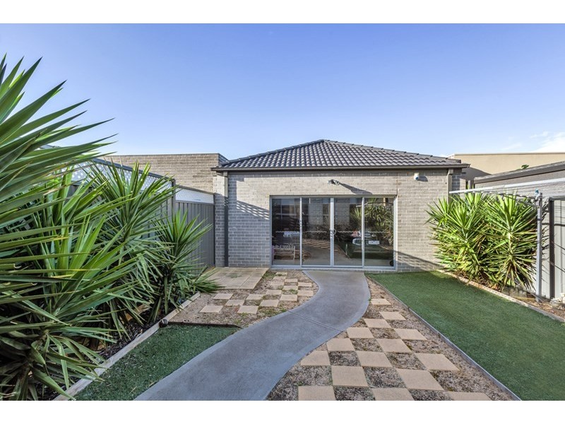 21 Knoll Walk, Epping VIC 3076