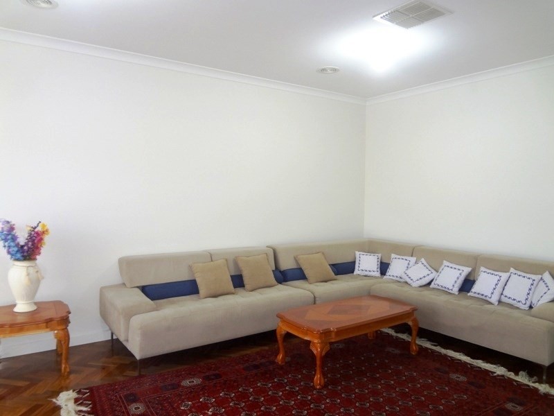 4 Bitola Grove, Lalor VIC 3075