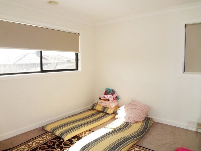 4 Bitola Grove, Lalor VIC 3075