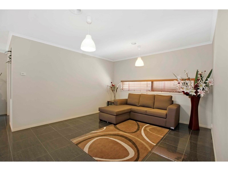 6 Quartz Grove, Epping VIC 3076