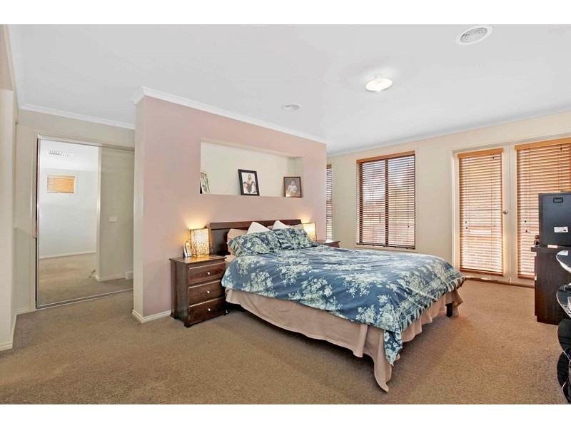 6 Quartz Grove, Epping VIC 3076