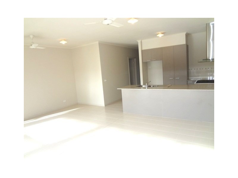 26 Zinnober Garden, Epping VIC 3076